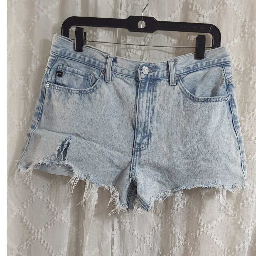 KanCan Light‎ Wash Distressed Cut Off Denim Shorts Size 9/28 KC7411L Womens